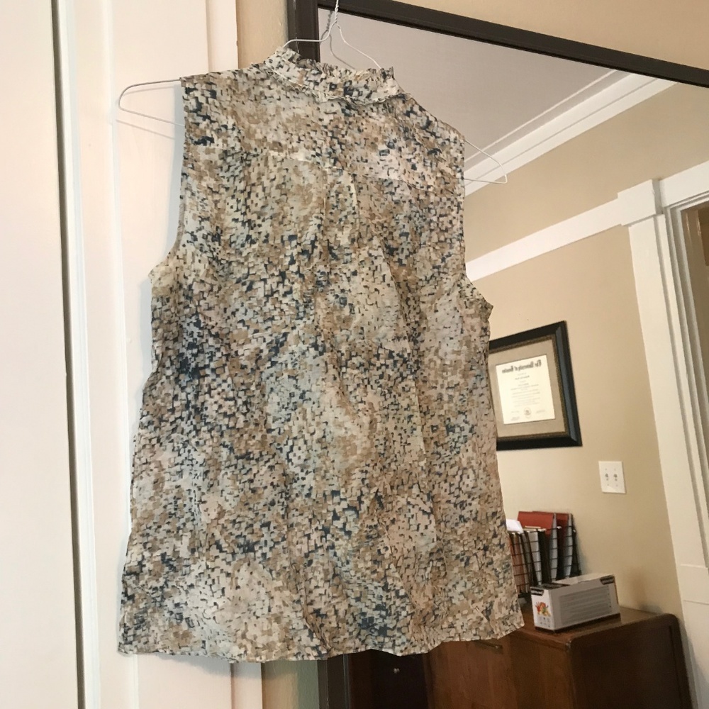 Tank Top with Ruffles - Picture 4 of 4